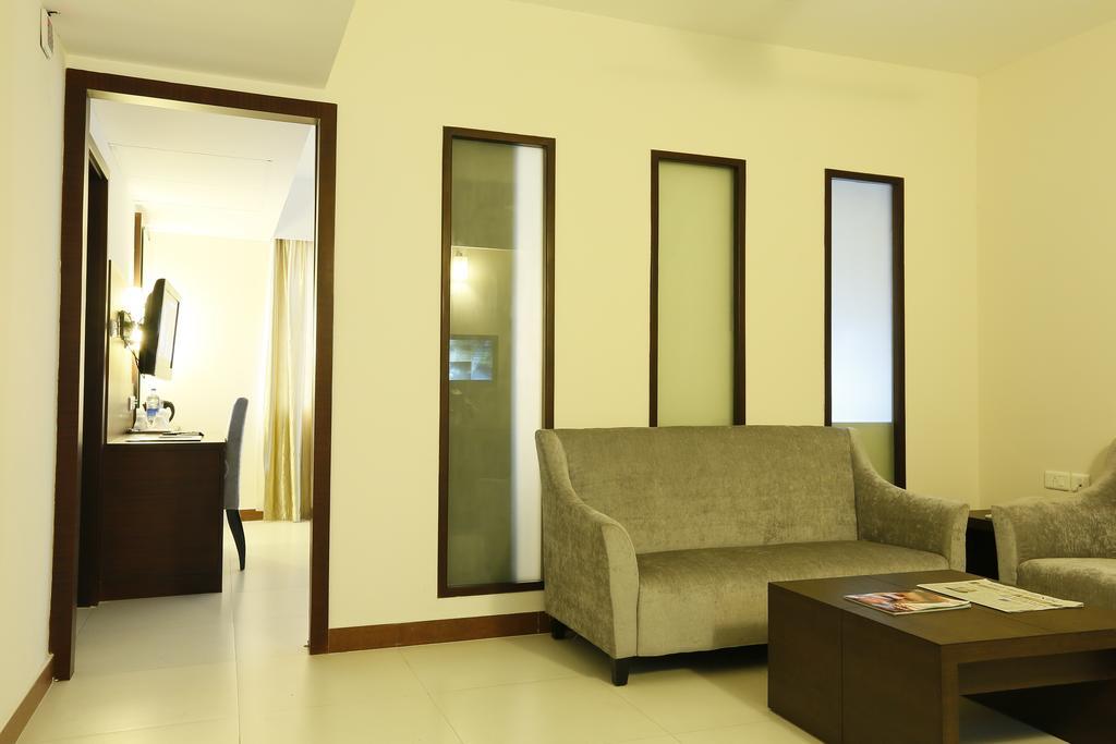 Hotel Moonlit Regency Thodupuzha Exterior foto